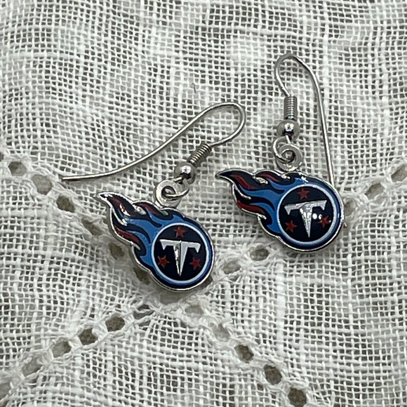 Titans NFL Dangle Earrings - Picture 2 of 7